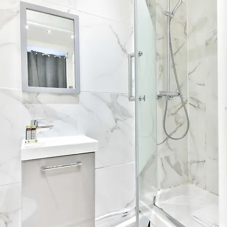 Apartment Studio In The Heart Of Nation Charonne Paris